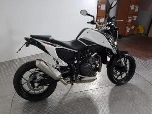 Photograph of ktm duke 690 motorcycle purchased in Southampton, Hampshire