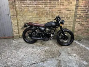 Photograph of mutt mongrel 125 motorcycle purchased in Frimley, Surrey