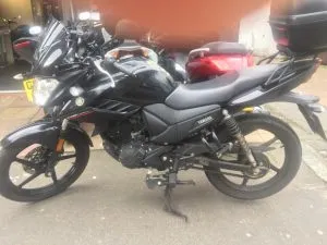 Photograph of yamaha ys 125 motorcycle purchased in Farnborough, Hampshire